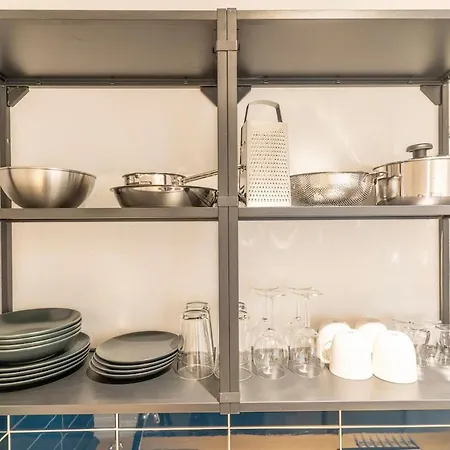 Historic In Old Town Heart شقة