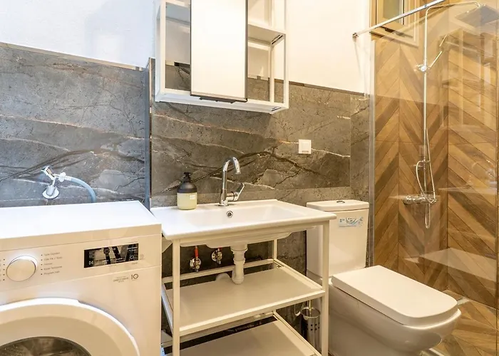 Historic In Old Town Heart